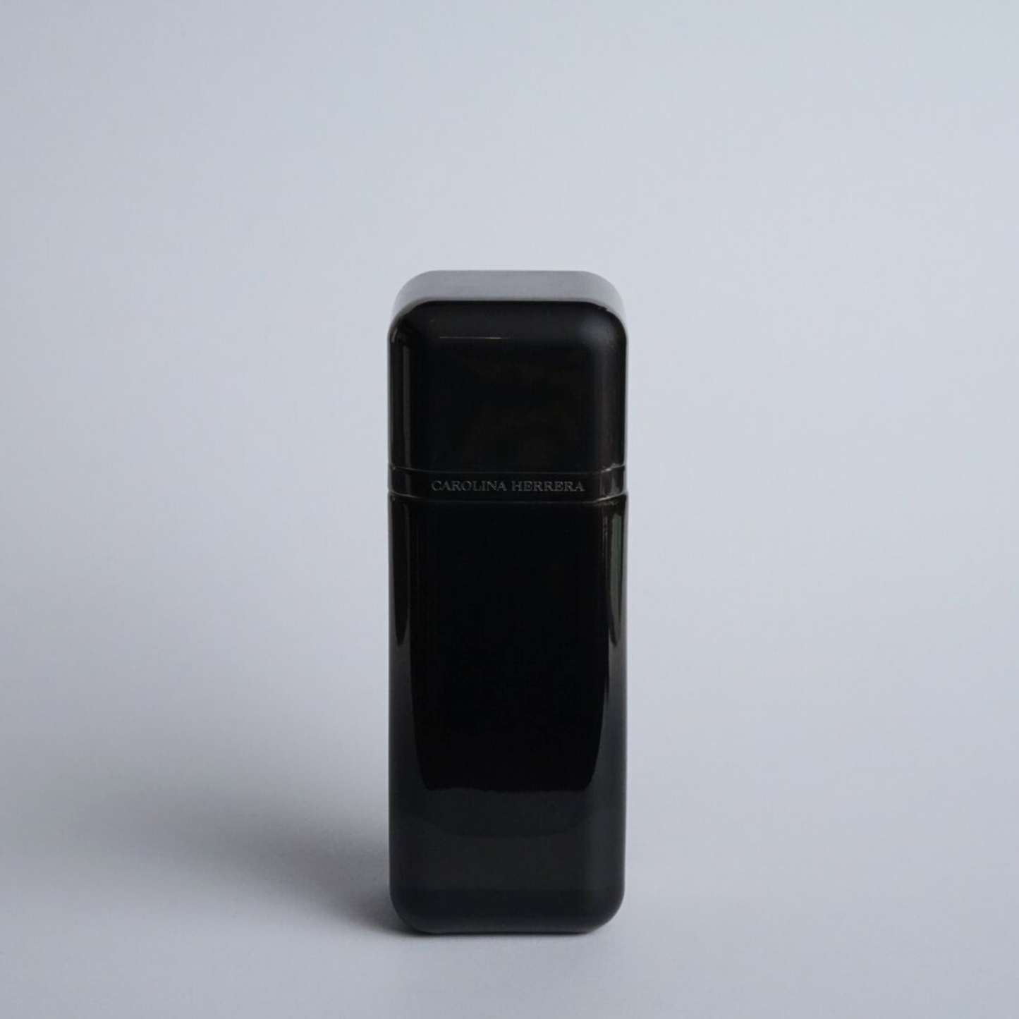 Carolina Herrera 212 Vip Black Elixir